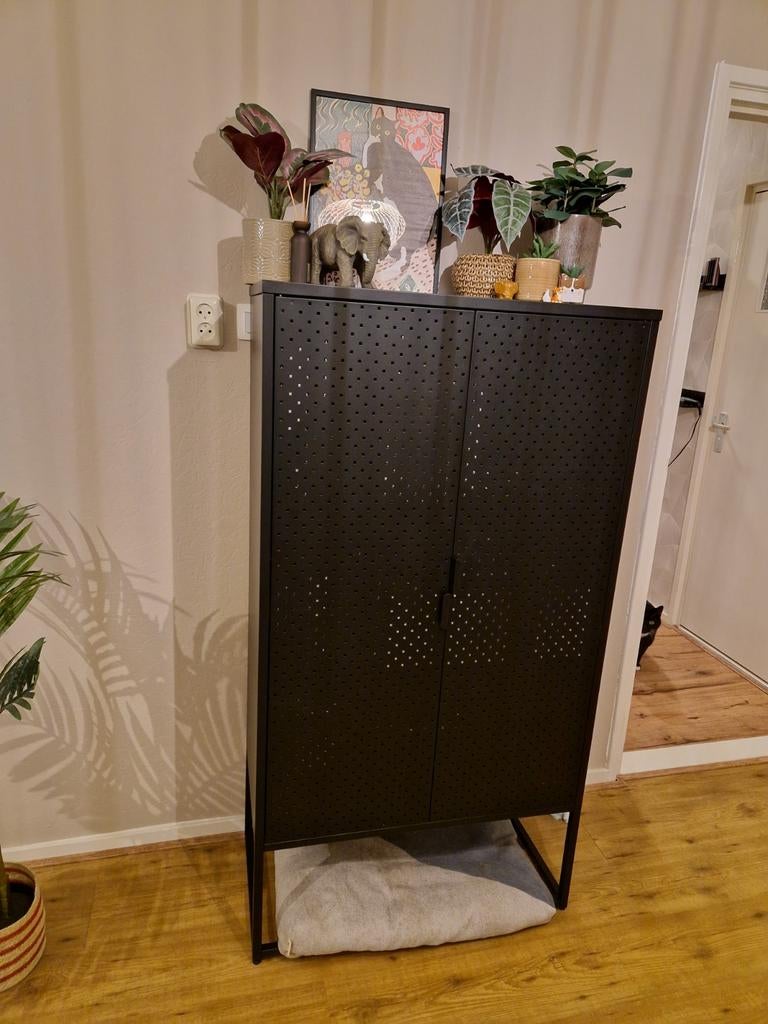 JYSK Virum Kast Zwarte Kast Metaal, Ophalen, Zo goed als nieuw