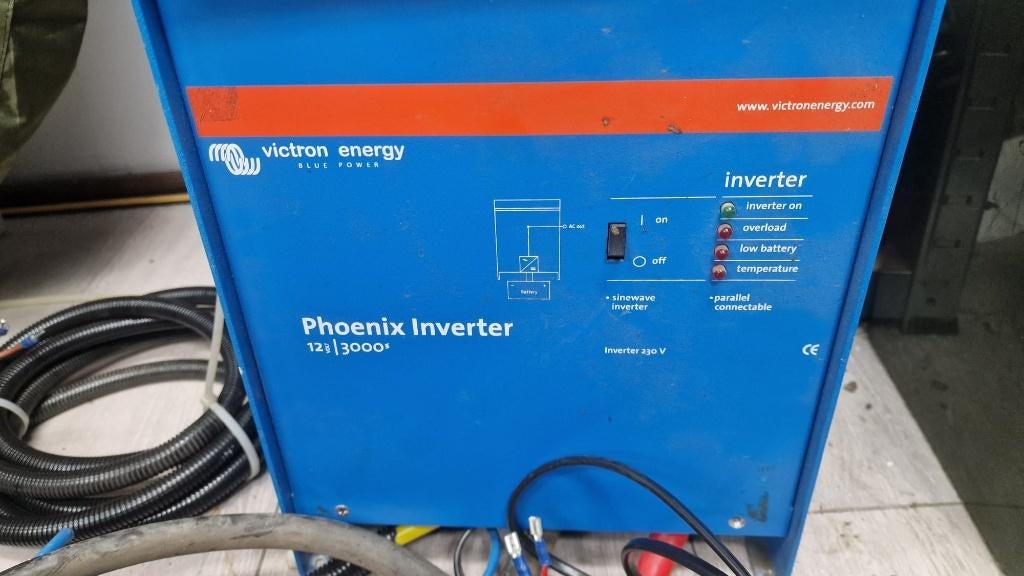 victron phoenix omvormer 12 3000, Ophalen, Gebruikt, Oplaadbaar