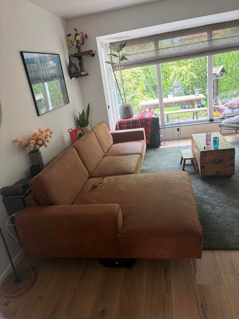 Bruine hoekbank met beschadiging, Ophalen, 250 tot 300 cm, Gebruikt, 100 tot 125 cm