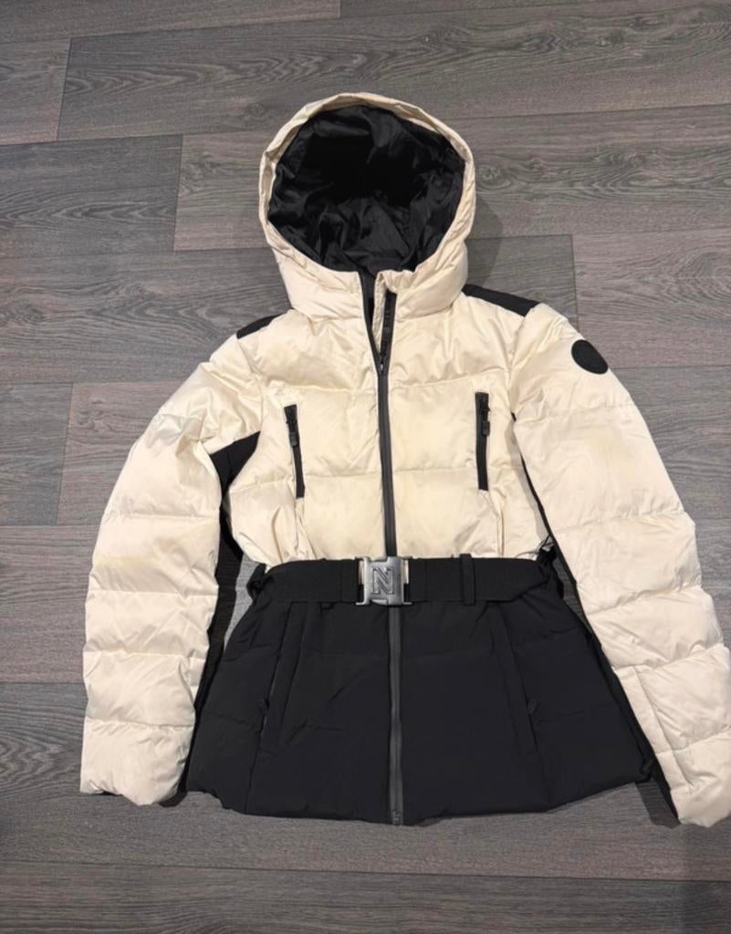 Nikki ski jas maat 36 - Zo goed als nieuw, Kleding | Dames, Wintersportkleding, Ophalen of Verzenden, Zo goed als nieuw, Maat 36 (S)