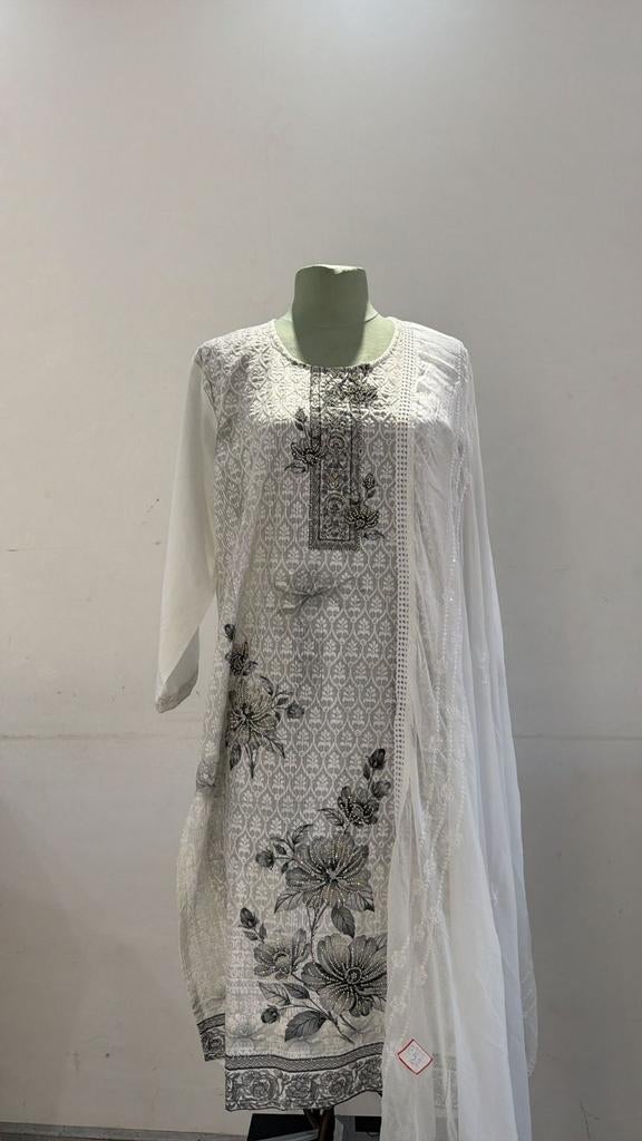 Elegante witte kurta met bloemenborduursel, Kleding | Dames, Onbekend, Ophalen of Verzenden, Nieuw