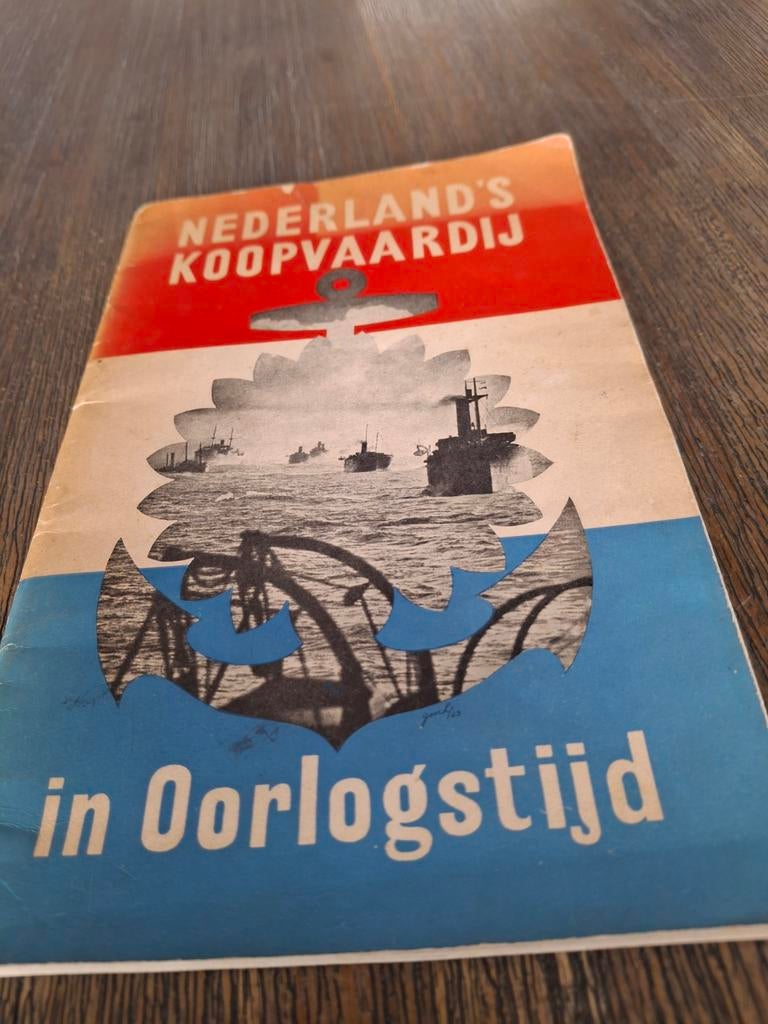 Nederland's Koopvaardij in Oorlogstijd - 1e druk 1945, De Uitgever (Staples Press Limited), Marine, Ophalen of Verzenden, Tweede Wereldoorlog