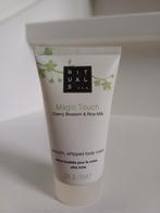 RITUALS MAGIC TOUCH (SAKURA)BODYCREME 70ML NIEUW, Ophalen of Verzenden, Nieuw, Bodylotion, Crème of Olie