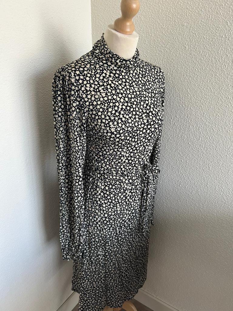 Fabienne Chapot maat L bloemen Billy dress 2053, Zwart, Maat 42/44 (L), Ophalen of Verzenden, Zo goed als nieuw