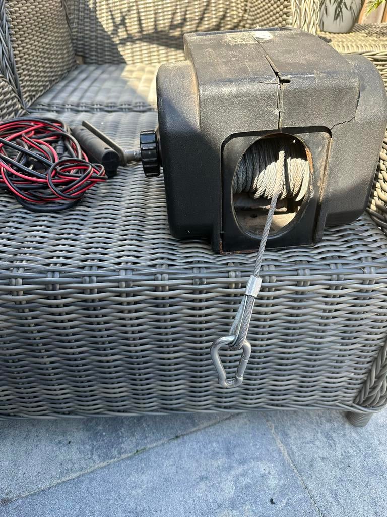 Alpa elektrische lier met staalkabel en afstandsbediening, Doe-het-zelf en Verbouw, Lieren en Takels, Ophalen, Gebruikt, Elektrisch