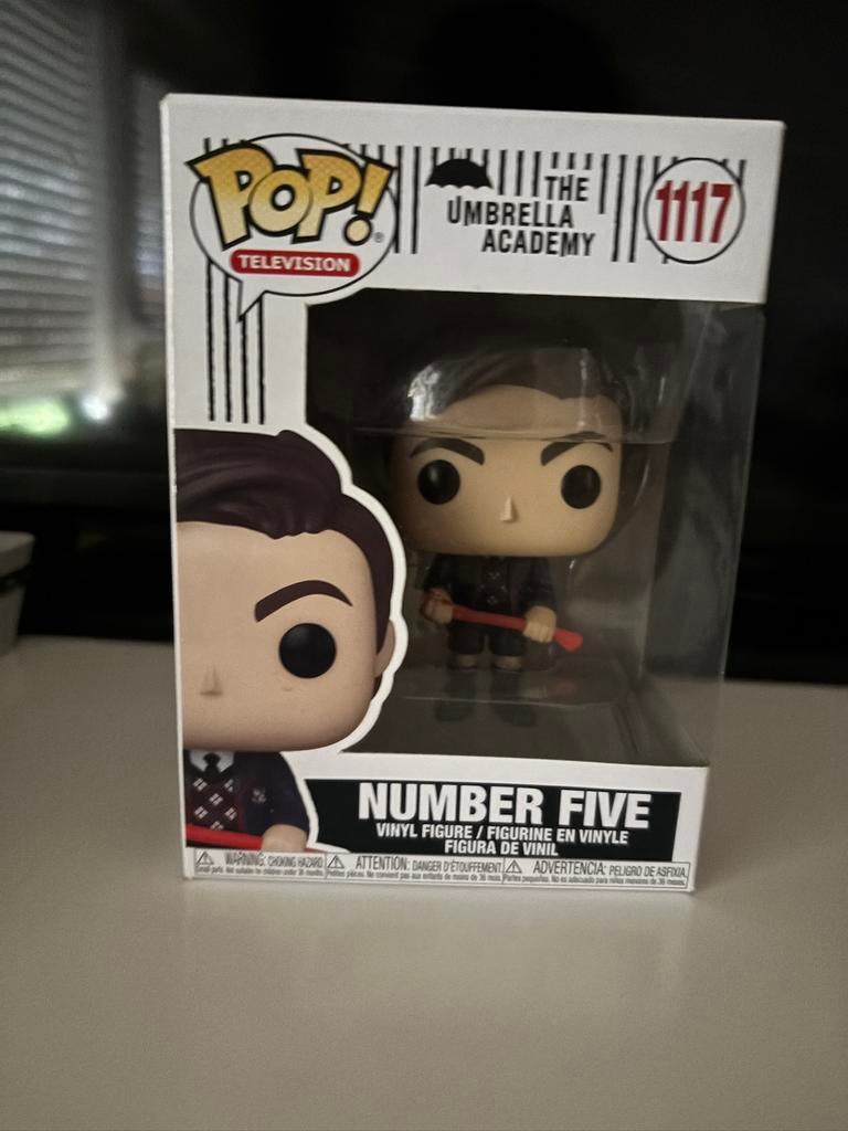 Funko pop number five and luther ( umbrella acedemy), Ophalen of Verzenden, Zo goed als nieuw
