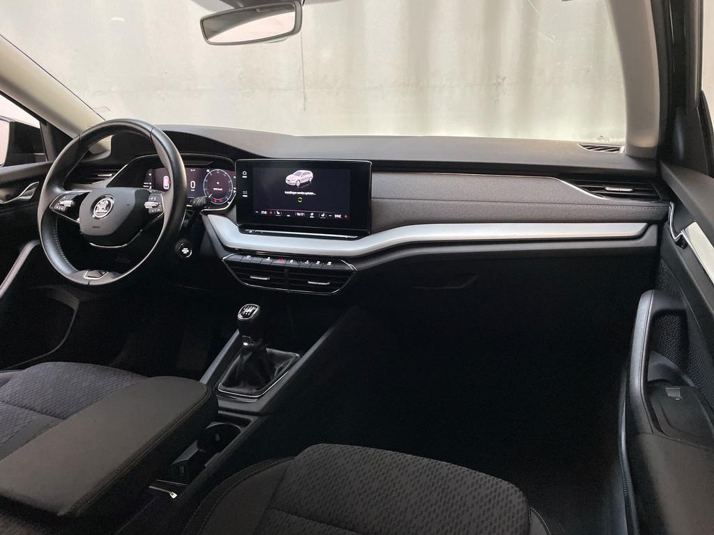 Skoda Octavia Combi 1.5 TSI 150pk First Edition LED Navigati, Auto's, Voorwielaandrijving, Stof, 4 cilinders, Zwart