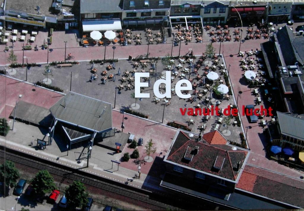 Ede vanuit de lucht, Boeken, Ophalen of Verzenden, Zo goed als nieuw