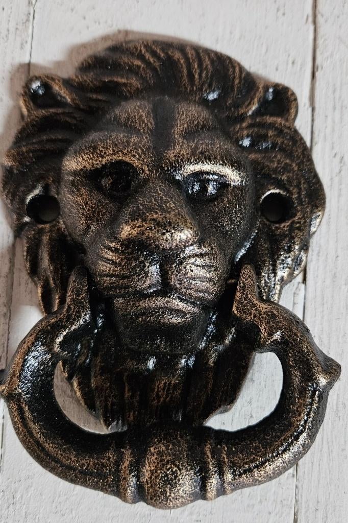 DEURKLOPPER LEEUW / gietijzer / 15,5 CM HOOG