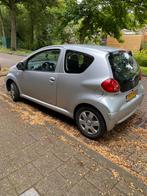Toyota Aygo 1.0 12V Vvt-i 3DRS MMT 2006 Grijs, Auto's, Voorwielaandrijving, 4 stoelen, 68 pk, Origineel Nederlands