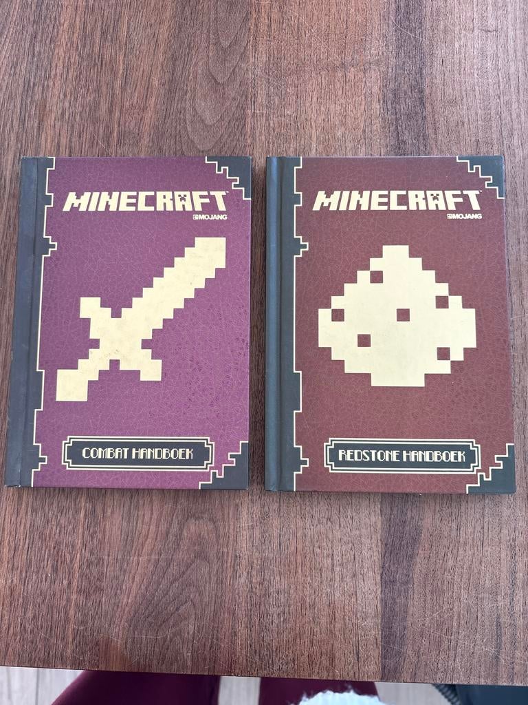 Minecraft Combat Handboek en Redstone Handboek, Ophalen of Verzenden, Gelezen