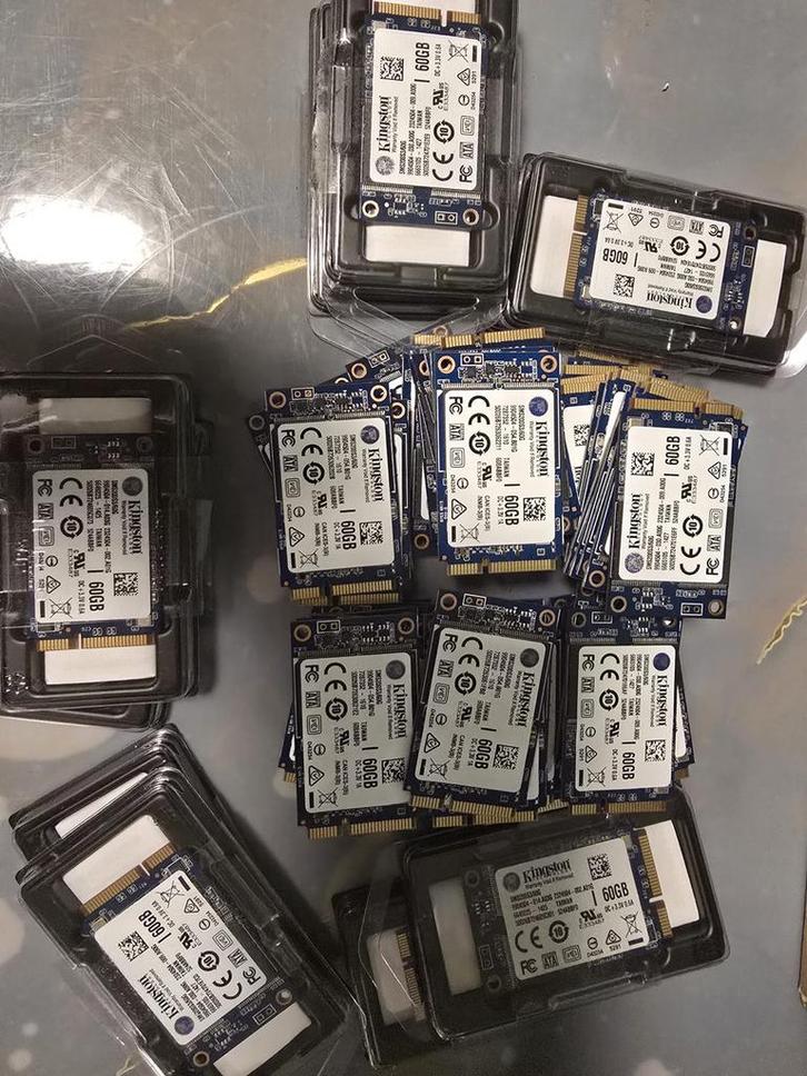 200 partij Kingston mSATA SSD 60GB / 64GB - Diverse modellen, Computers en Software, Harde schijven, Gebruikt, Laptop, Intern