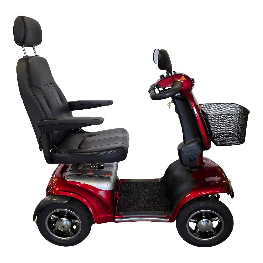 Tweedehands rode scootmobiel Shoprider 889SLBF - 16834836, Gebruikt, Ophalen of Verzenden, Shoprider, 36 t/m 45 km