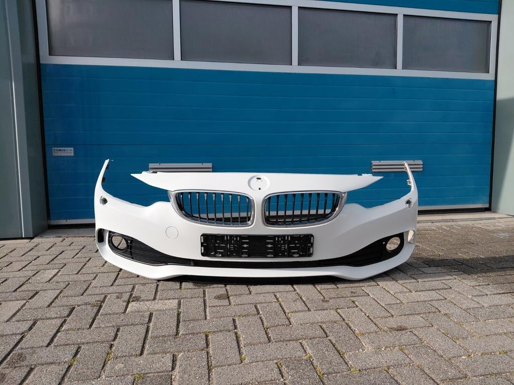 Voorbumper BMW 4 serie F36/F33/F32, Ophalen, Gebruikt, Voor, Bumper