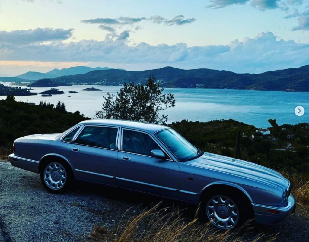Jaguar XJ 3.2 Executive V8 2000 Silver, Automaat, Achterwielaandrijving, 8 cilinders, Sedan