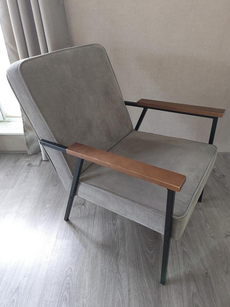 Grijze rib fauteuil Sally Woood, Huis en Inrichting, Ophalen, 75 tot 100 cm, Zo goed als nieuw, 50 tot 75 cm