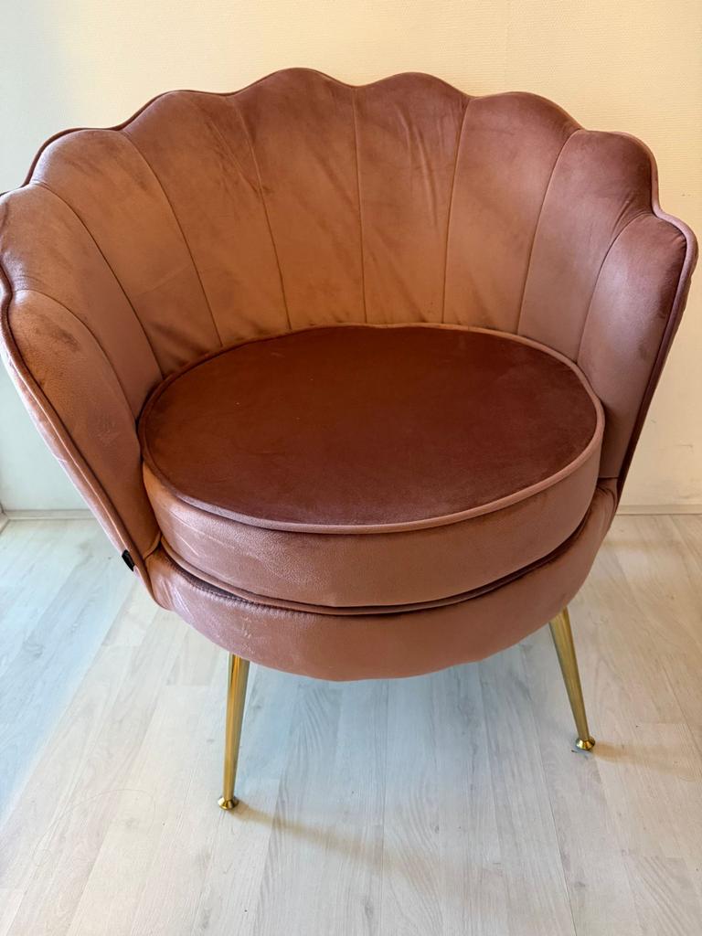 Stoel met gouden poten en roze bekleding, Huis en Inrichting, Stoelen, Ophalen, Overige kleuren, Zo goed als nieuw, Eén