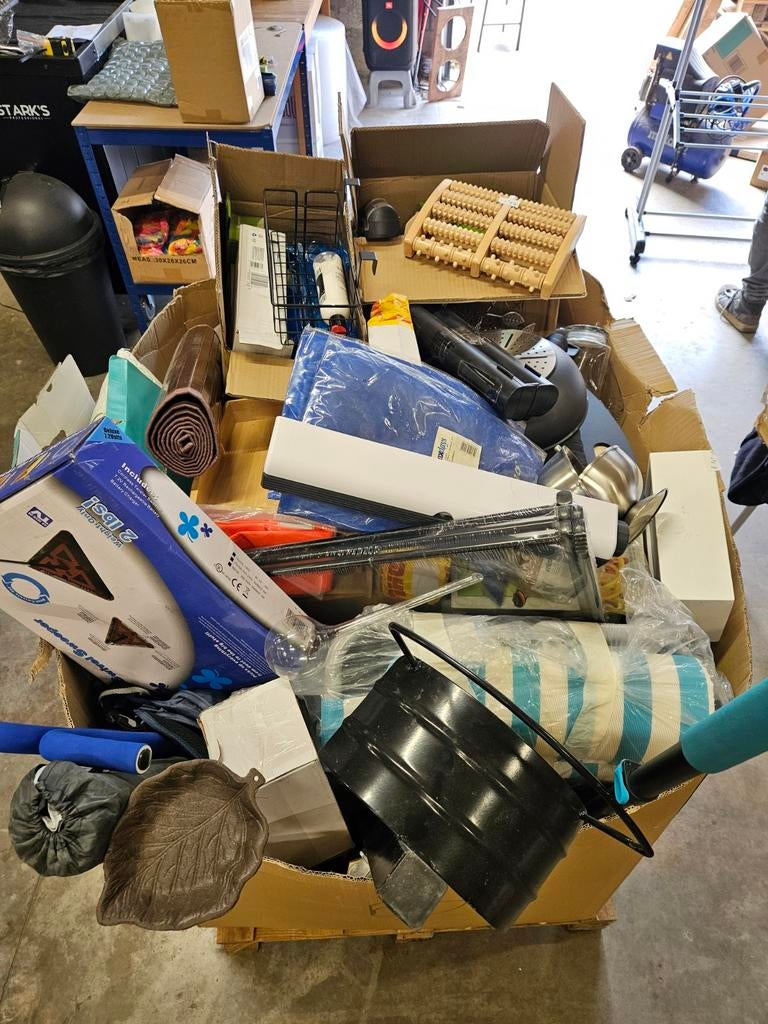 Partij rommelmarkt spullen GRATIS, Ophalen, Handelsonderneming BABIJ, Babijhandel@gmail.com, Helmond