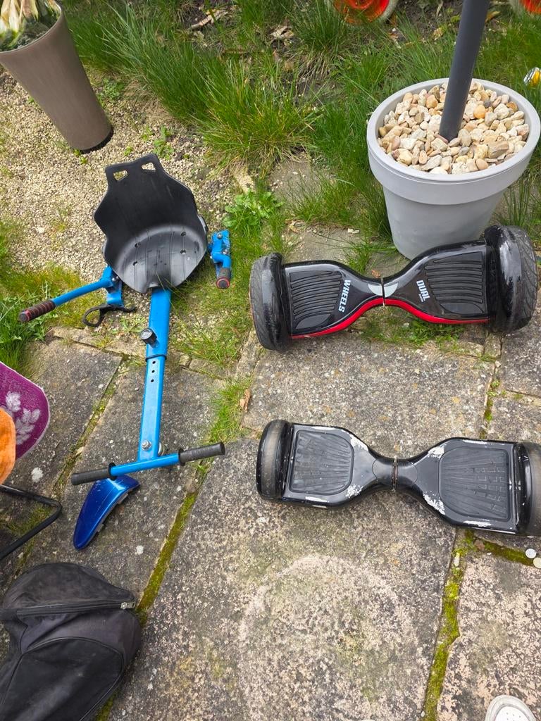 2 Hoverboards (1 werkend) met roestig stoeltje, Ophalen of Verzenden, Gebruikt, Jongen of Meisje