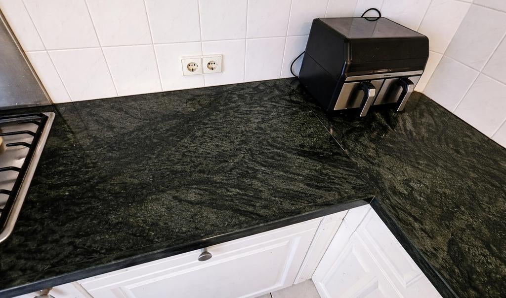 Groen natuurstenen keukenblad (202x145x59 cm), Huis en Inrichting, Keuken | Complete keukens, Gebruikt, Overige typen, Groen, Graniet of Steen