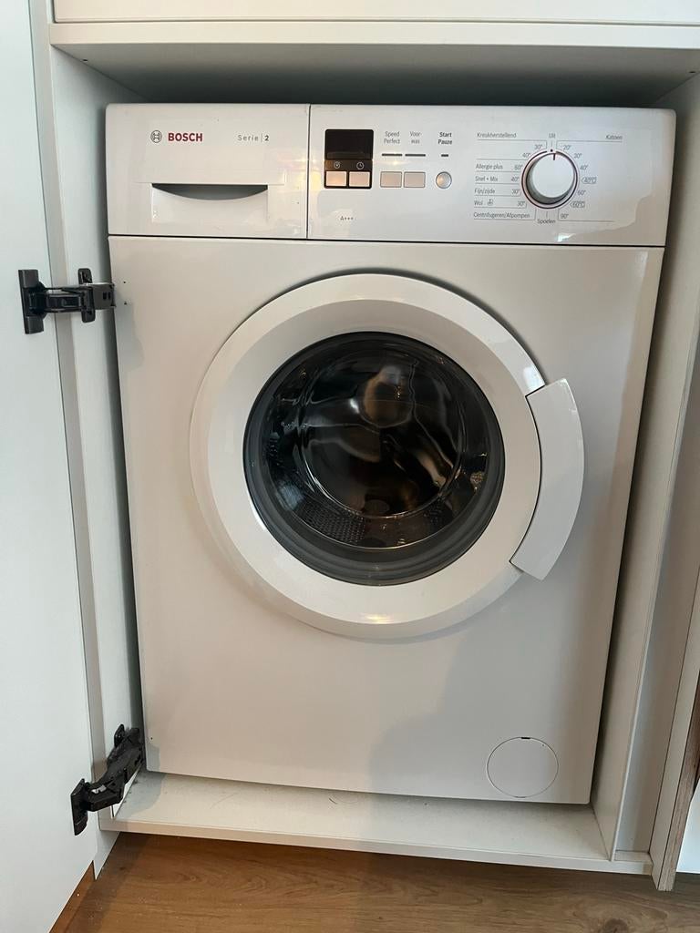 Bosch Serie 2 Wasmachine 6kg A+++, Witgoed en Apparatuur, Wasmachines, Gebruikt, Voorlader, 6 tot 8 kg, 85 tot 90 cm, 1200 tot 1600 toeren