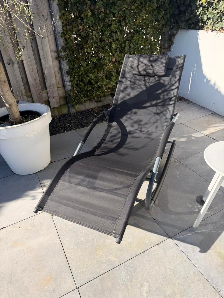 Ligstoelen, Ophalen, Zo goed als nieuw