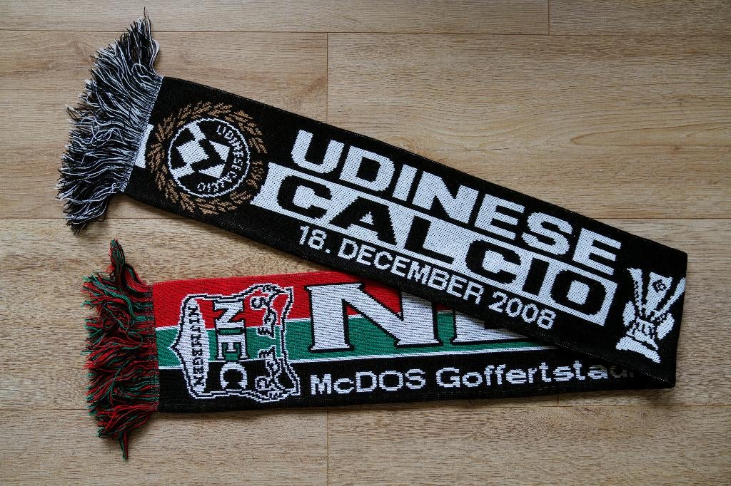 Nec Nijmegen sjaal Uefacup : Nec- Udinese, Verzamelen, Ophalen of Verzenden, Nieuw, Overige binnenlandse clubs, Vaantje of Sjaal