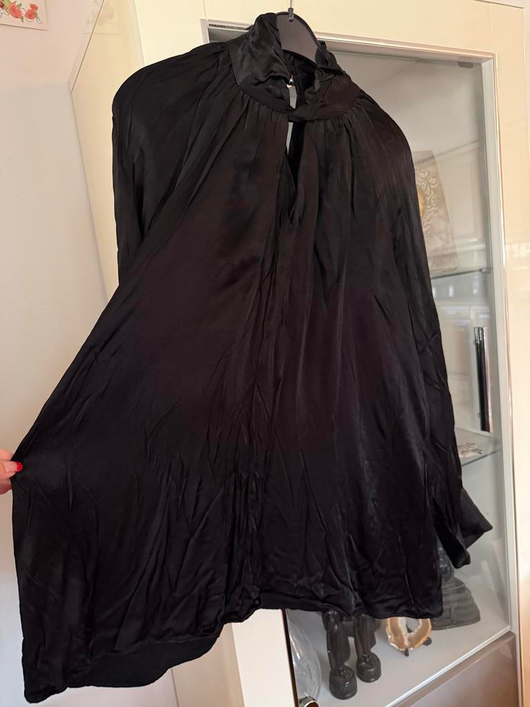 Zwarte satijnen tuniek MS Mode maat 48, Kleding | Dames, Grote Maten, Zo goed als nieuw, Blouse of Tuniek, Zwart, Ophalen of Verzenden