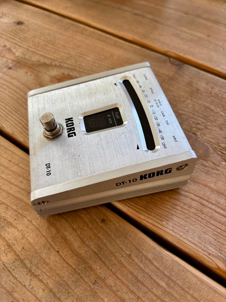 Korg DT-10 digitale pedaaltuner, Ophalen of Verzenden, Gebruikt, Overige typen