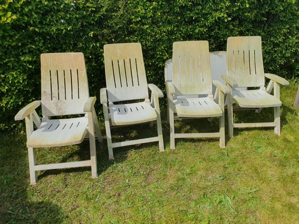 4x Tuinstoelen - Verstelbaar; erg verweerd; GRATIS, Ophalen, Gebruikt, Kunststof, Verstelbaar