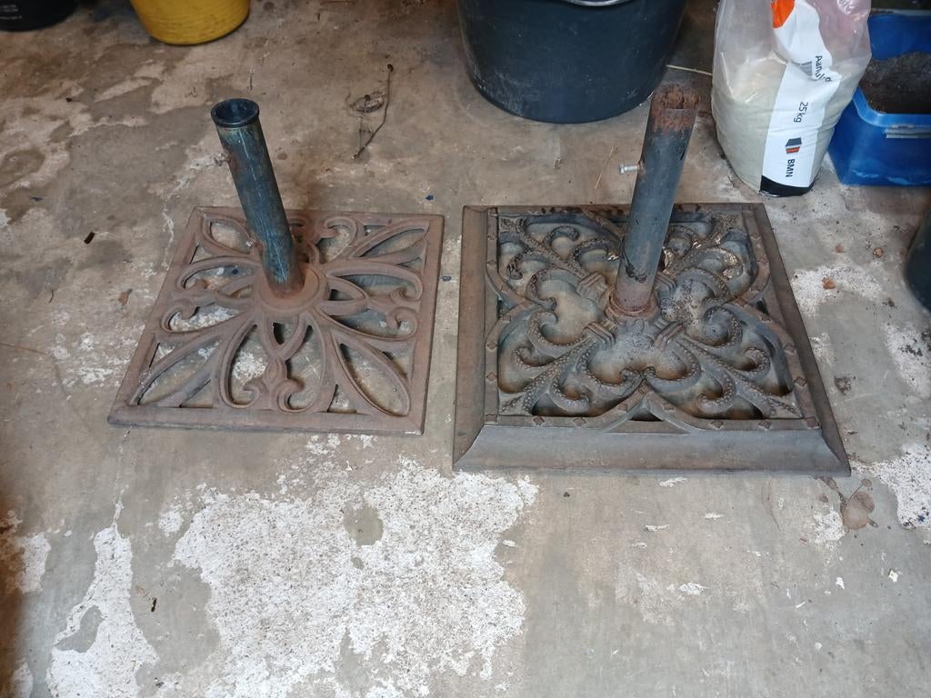 Parasolvoet gietijzer, Ophalen, Gebruikt, Minder dan 1 meter, Parasolvoet