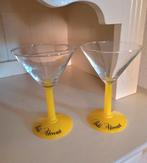 Vintage Bols Advocaat cocktailglazen - gele steel -set van 2, Ophalen of Verzenden, Zo goed als nieuw, Borrel- of Shotglas