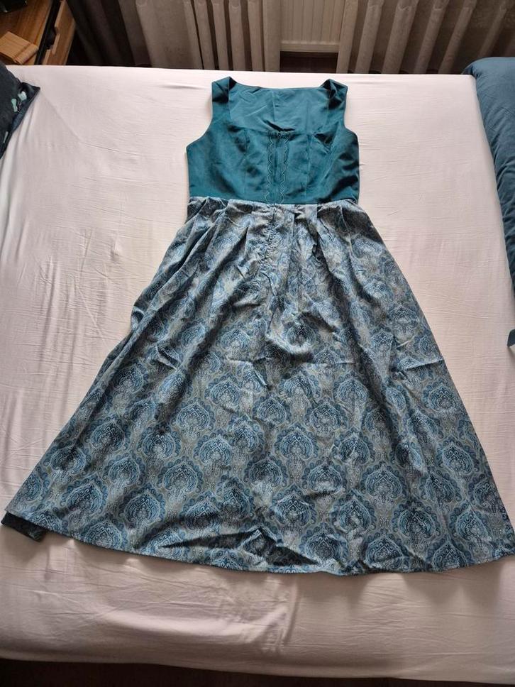Gloednieuwe dames Dirndl, Kleding | Dames, Jurken, Nieuw, Maat 42/44 (L), Blauw, Onder de knie, Ophalen of Verzenden