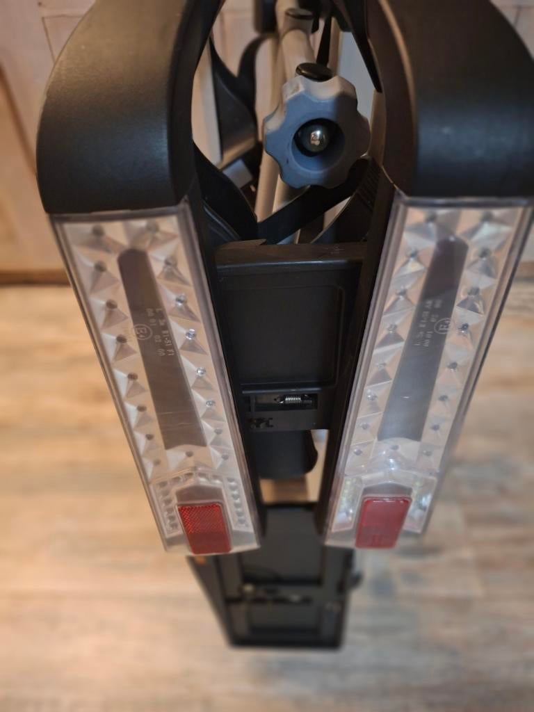 Movanext LED electriche fietsen, Auto diversen, Fietsendragers, Ophalen of Verzenden, Zo goed als nieuw