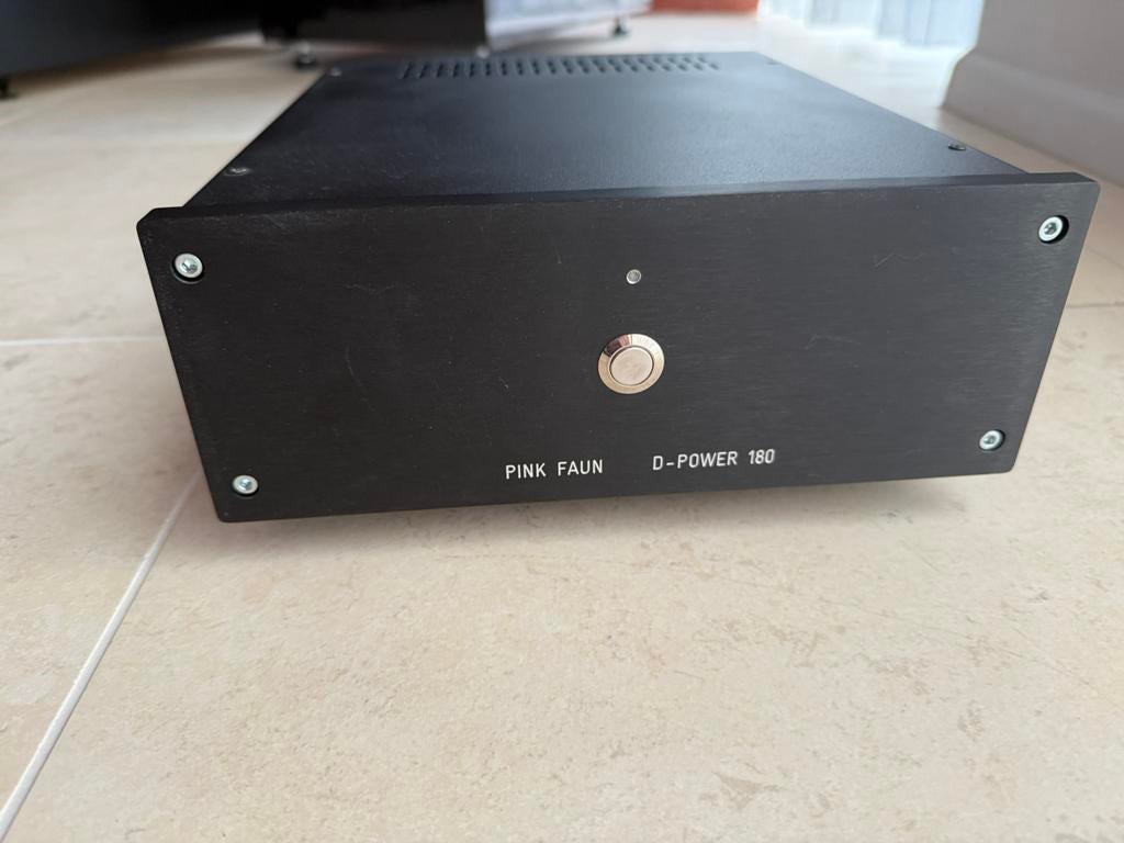 Pink Faun D-180 eindversterkers, Zo goed als nieuw, 60 tot 120 watt, Stereo, Ophalen