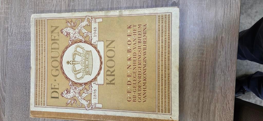 De gouden kroon. 1898-1948, Boeken, Ophalen, Gelezen