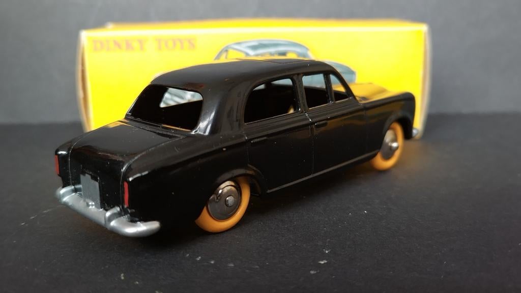 Peugeot 403 noir 1:43 Dinky Toys Atlas re-edition Pol, Hobby en Vrije tijd, Auto, Dinky@atlascollections.com, Ophalen of Verzenden