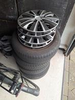 Winterbanden 15 inch, 185/60R/15 stalen velgen + wieldoppen, Ophalen, Gebruikt