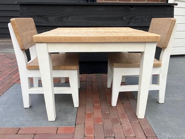 Leuke set bestaande uit tafeltje met 2 stoelen voor kinderen, Ophalen, Tafel(s) en Stoel(en)
