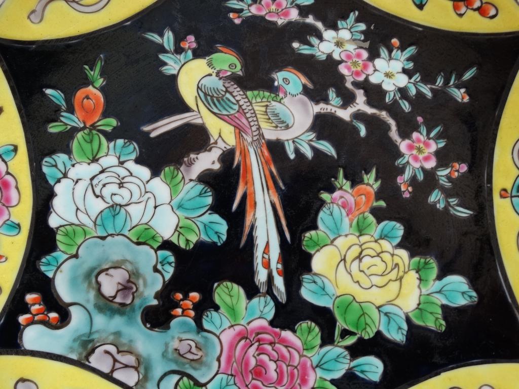 Bordje: 2 vogels, zespuntig zwart in midden, geel langs rand, Ophalen