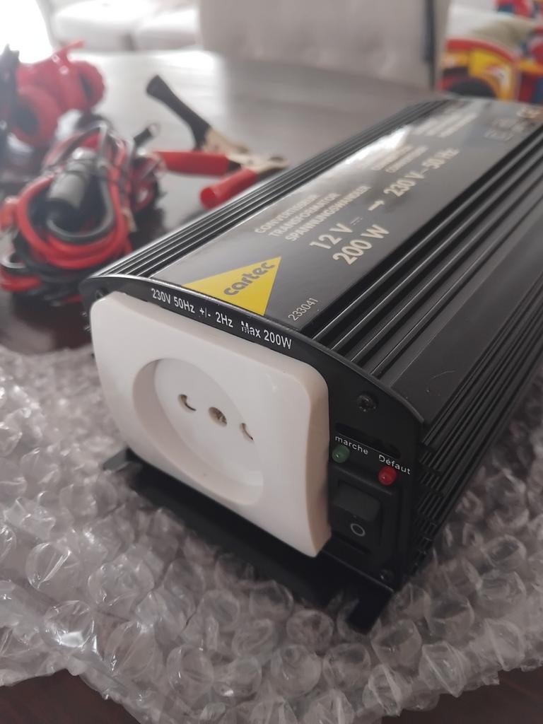 Cartec Omvormer 12V naar 230V - 200W Spanningsomvormer, Ophalen of Verzenden, Zo goed als nieuw