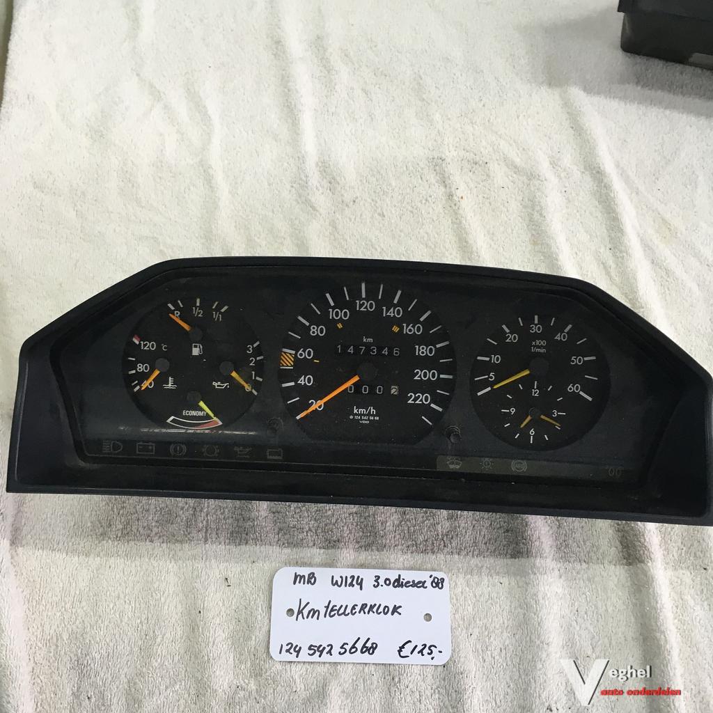 Mercedes W124 3.0 Diesel 1988   Km Tellerklok    124 542 566