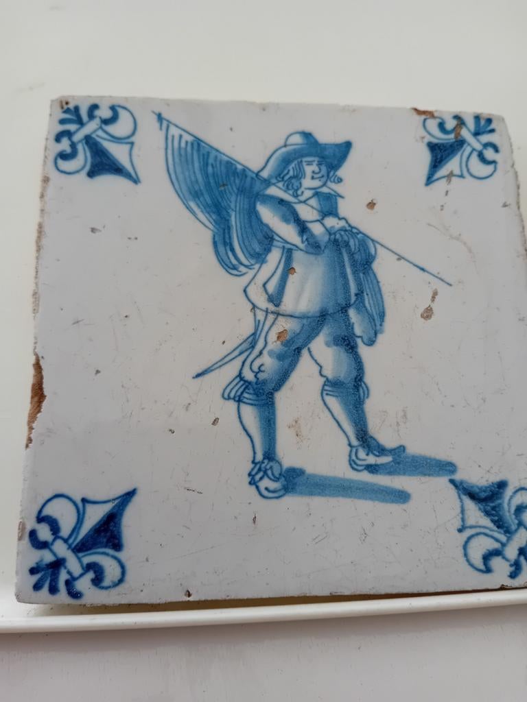 Vaandeldrager, Antiek en Kunst, Ophalen