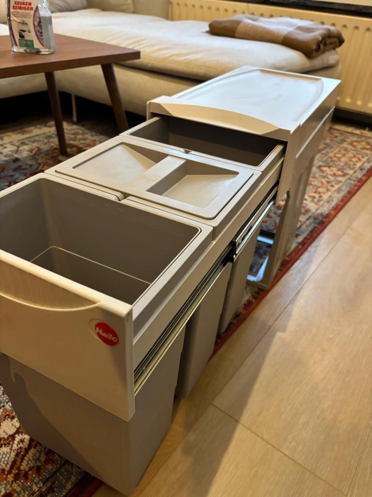 Hailo prullenbak 3 compartementen 30L, Huis en Inrichting, Woonaccessoires | Prullenbakken, Zo goed als nieuw, Kunststof, Minder dan 50 cm