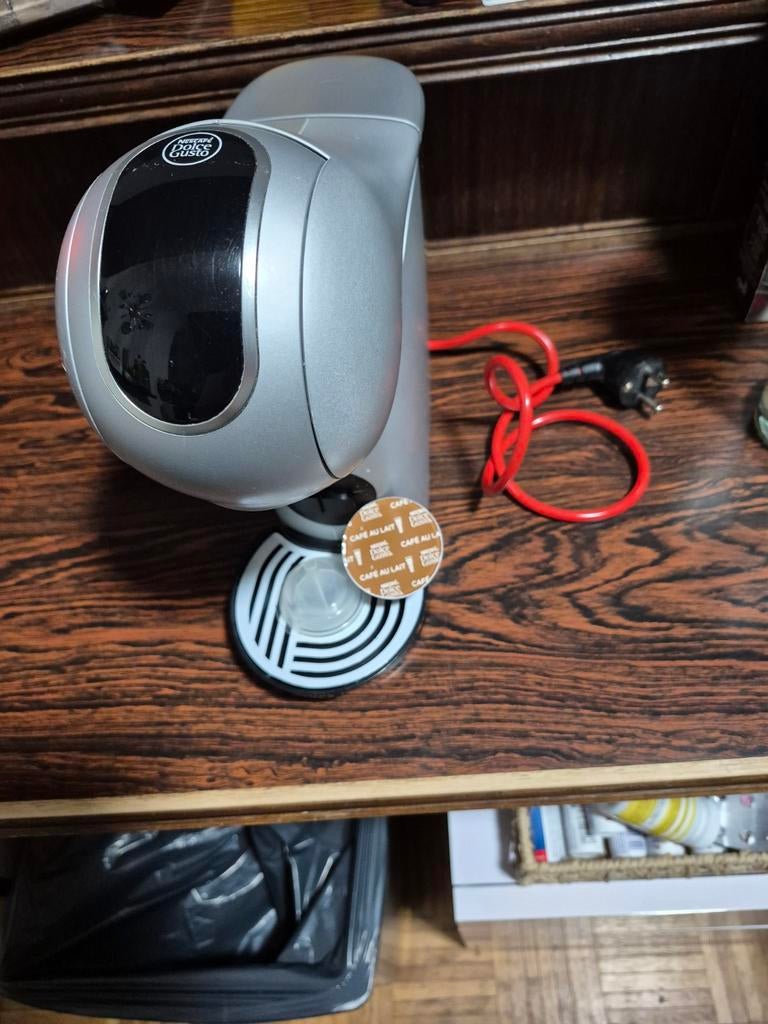 Dolce Gusto Genio S Koffiezetapparaat - Compact & Stijlvol, Witgoed en Apparatuur, Koffiezetapparaten, Gebruikt, Koffiemachine