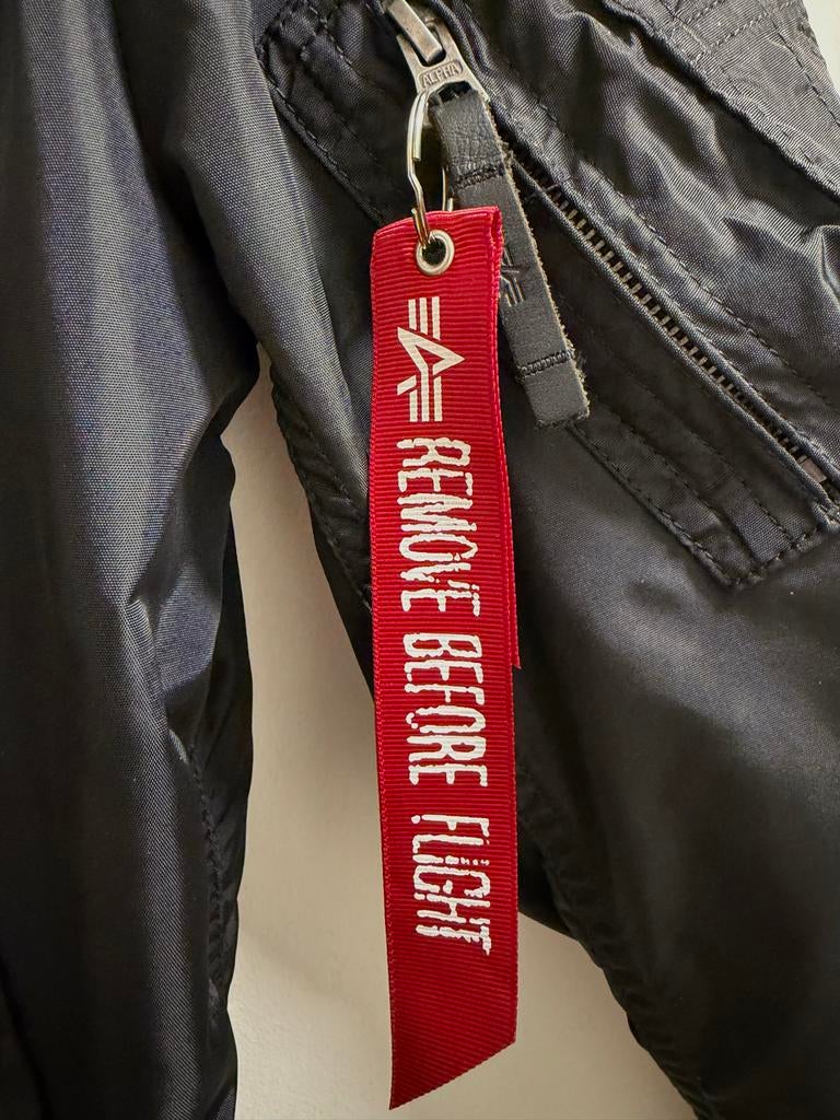 Alpha Industries Bomberjack in effen design, model 'MA-1' in zwart
