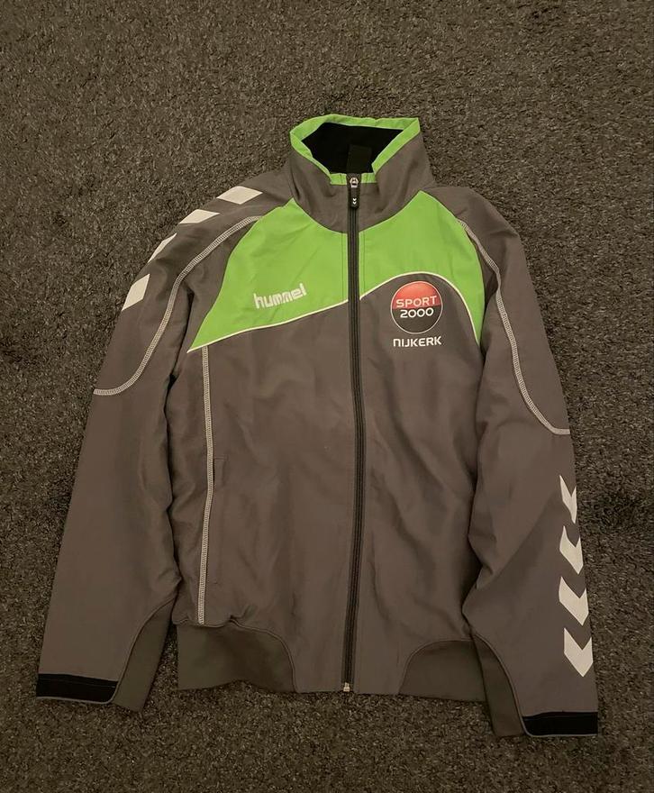 Hummel Sportvest Maat S, Kleding | Heren, Sportkleding, Ophalen of Verzenden, Zo goed als nieuw, Grijs, Algemeen