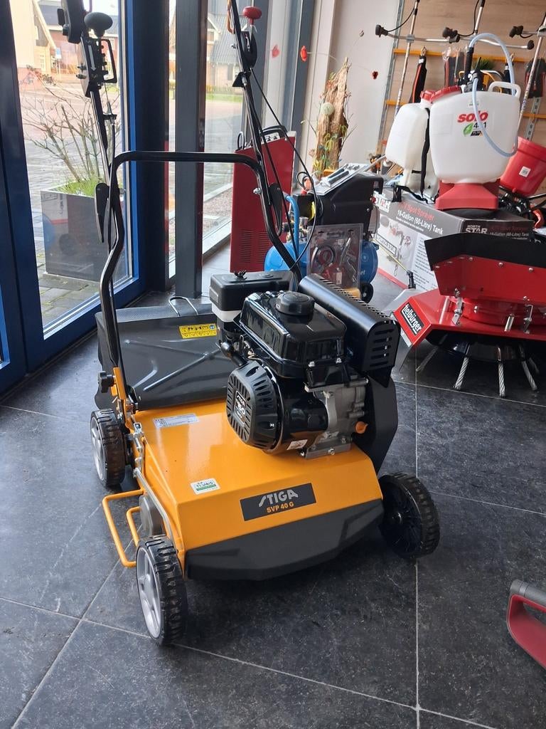 Stiga SVP 40 G verticuteermachine nieuw euro 549,-, Tuin en Terras, Verticuteermachines, Ophalen of Verzenden, Nieuw, Benzine