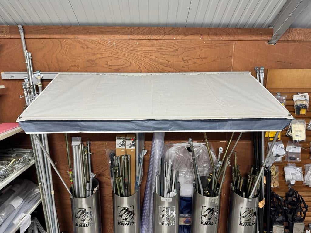 2 goede nette reda raamluifels met aluminium frame 185x85cm, Caravans en Kamperen, Caravan accessoires, Ophalen, Gebruikt, _, _