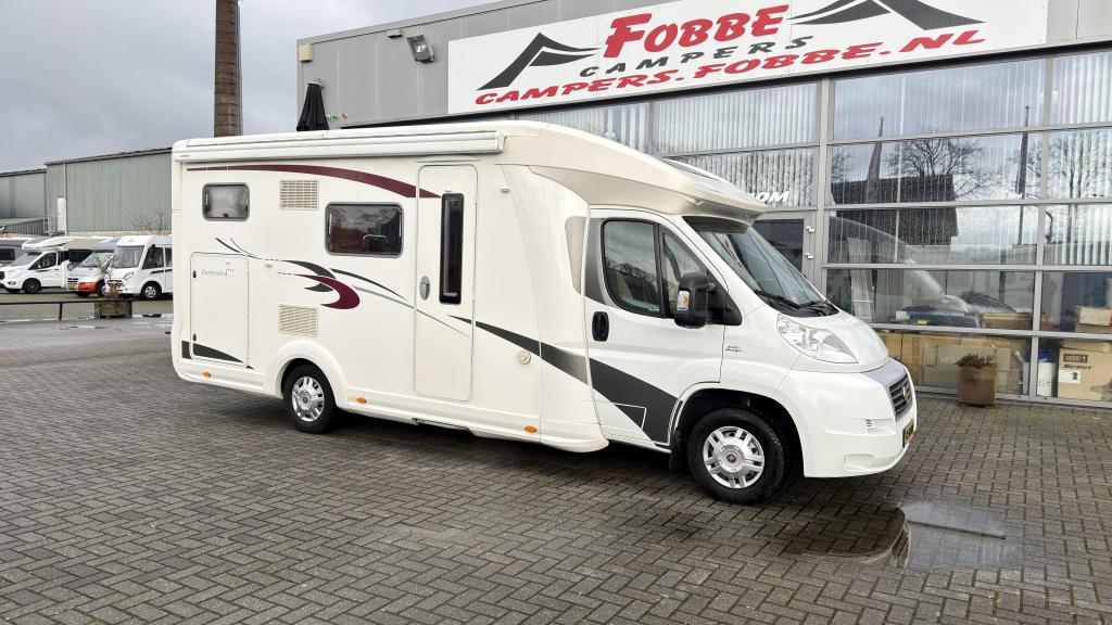 Mooi en Compleet De Euramobil Terrestra 690Hb '2014 150PK, Caravans en Kamperen, Fiat, Koelkast, Bedrijf, Luifel